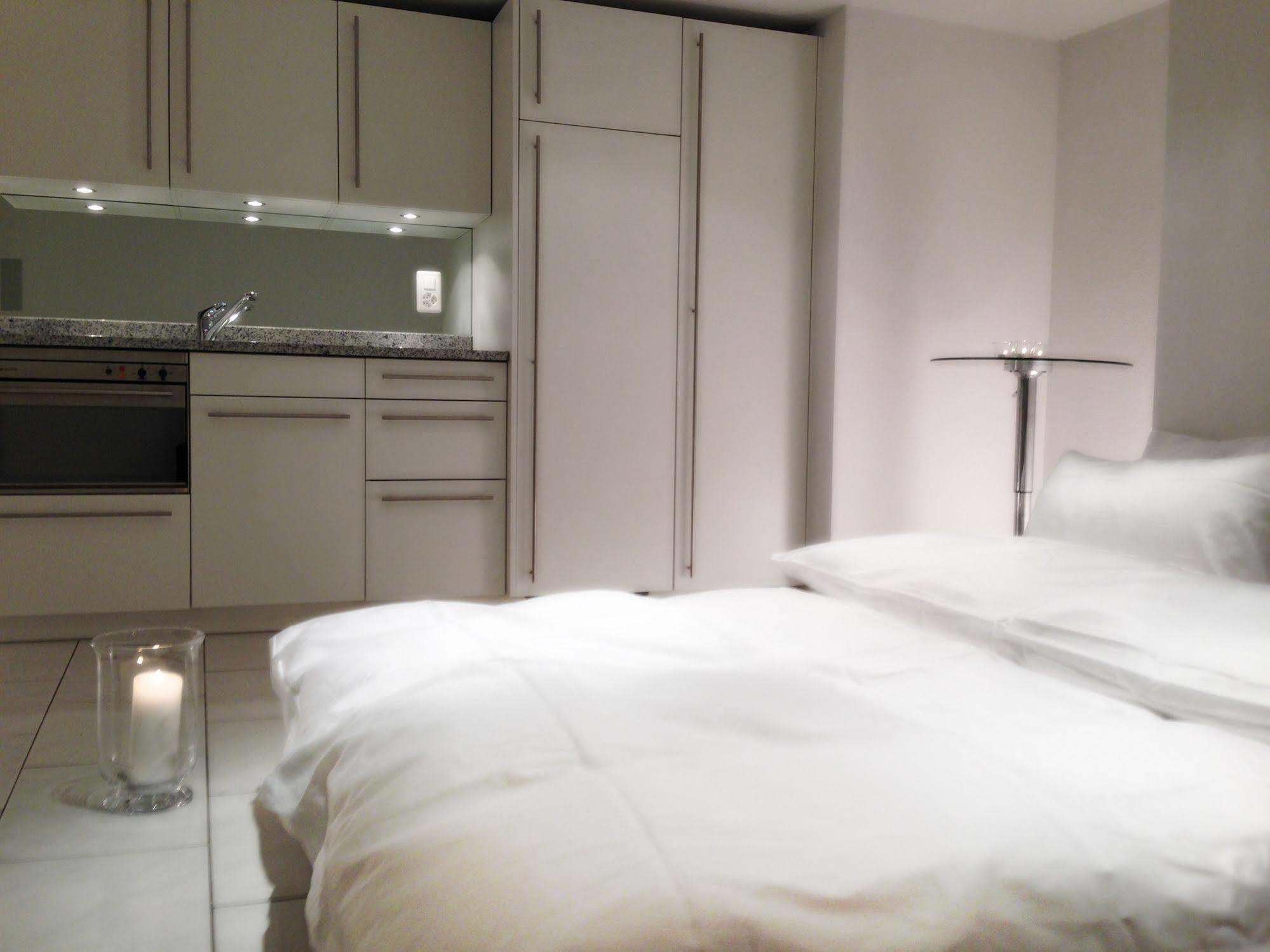 זוג Top City Center Location By Airhome מראה חיצוני תמונה